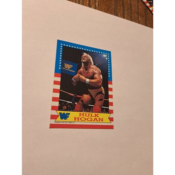 1987 Topps WWF Hulk Hogan Trading Card #3 Error Undated Back Vintage - Picture 1 of 3